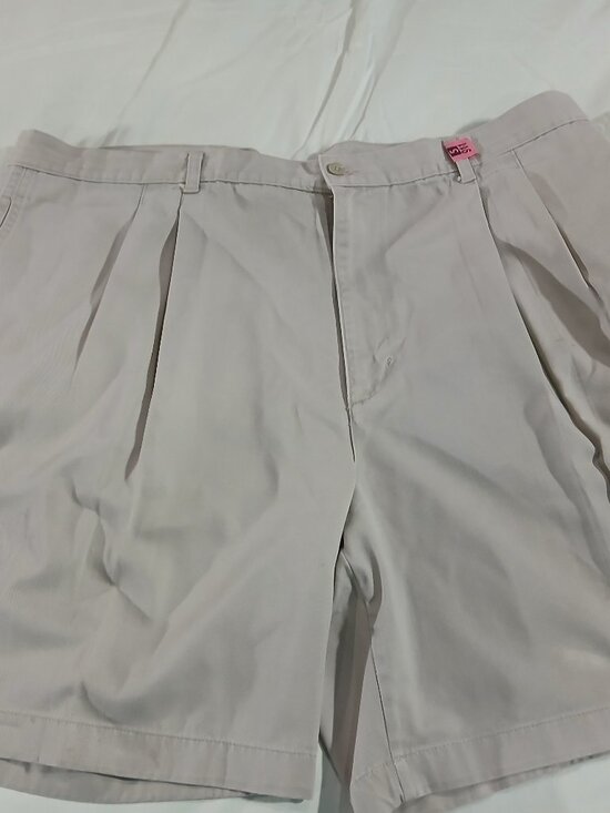 Cherokee Other - Cherokee Men's Khaki Pleated Golf Shorts Size 44 100% Cotton Classic Casual